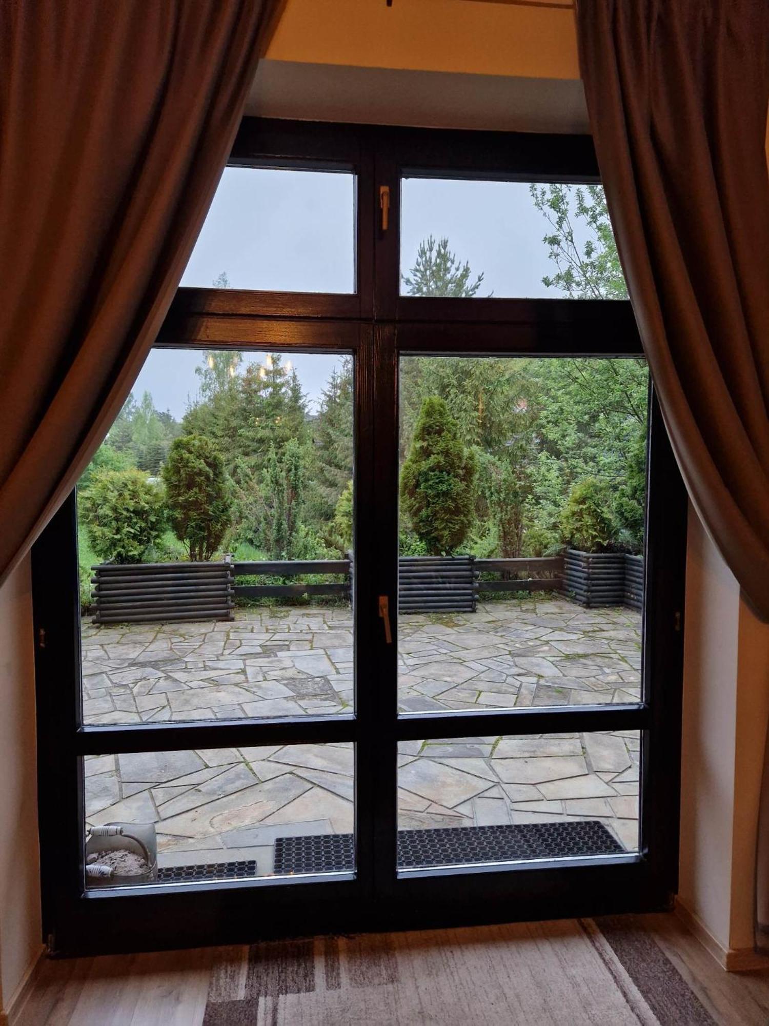Villa Falsztyn Holiday Home Buitenkant foto