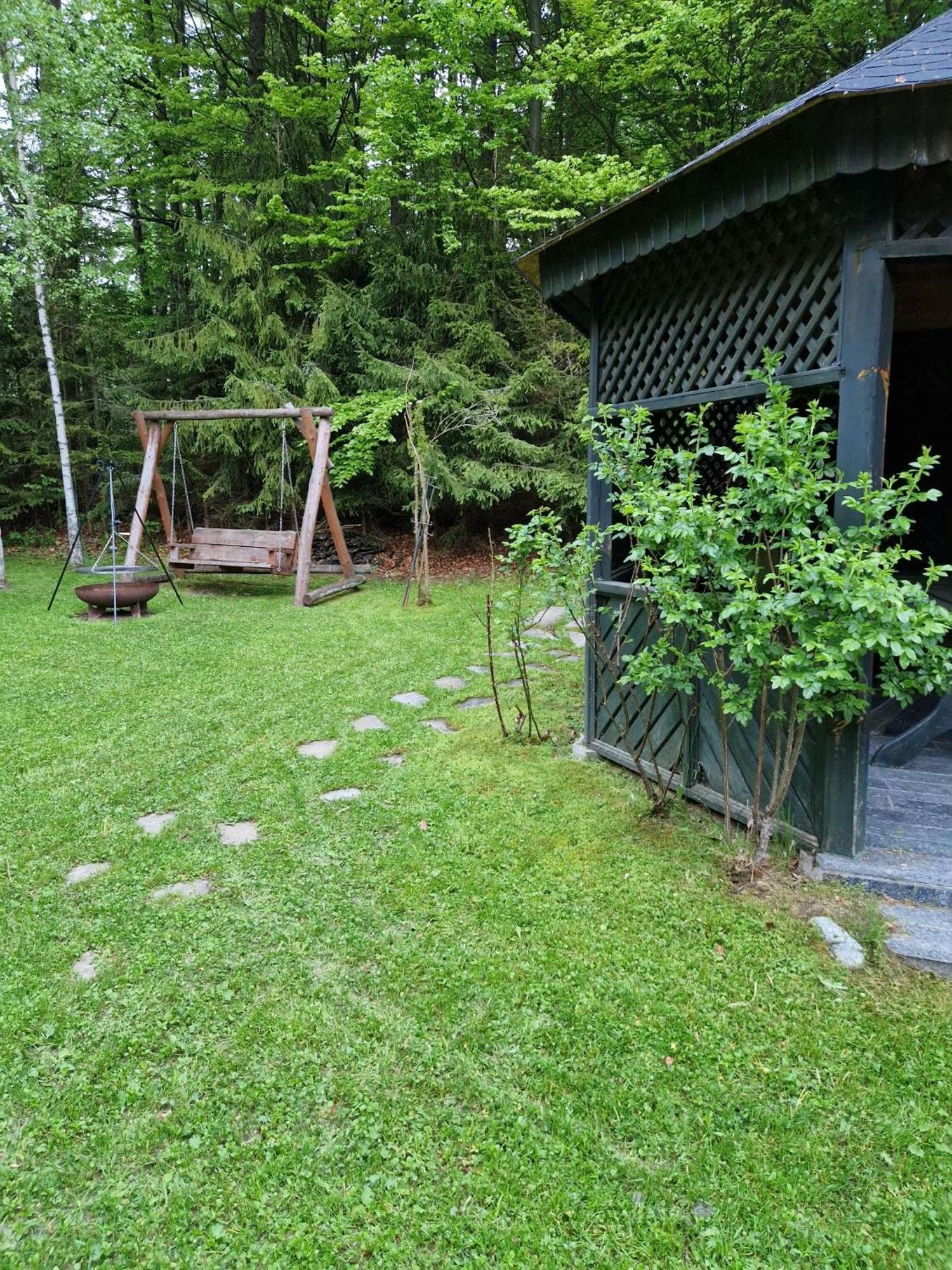 Villa Falsztyn Holiday Home Buitenkant foto