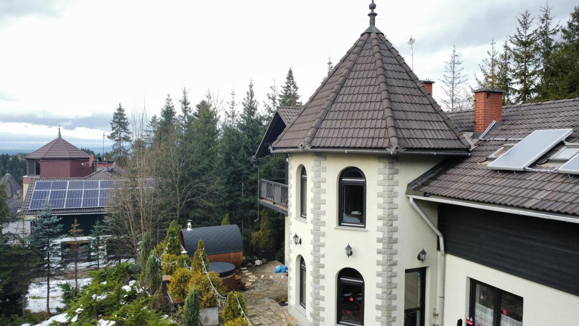 Villa Falsztyn Holiday Home Buitenkant foto