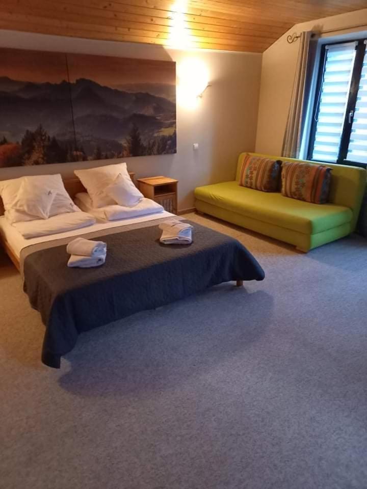 Villa Falsztyn Holiday Home Buitenkant foto