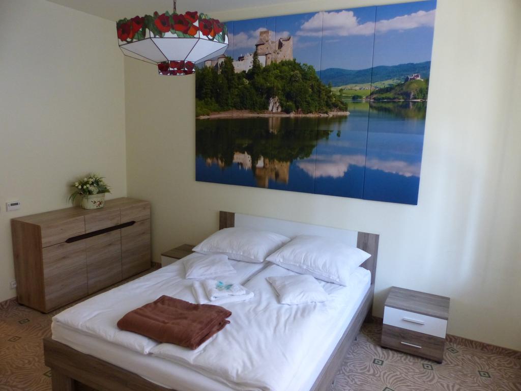 Villa Falsztyn Holiday Home Buitenkant foto