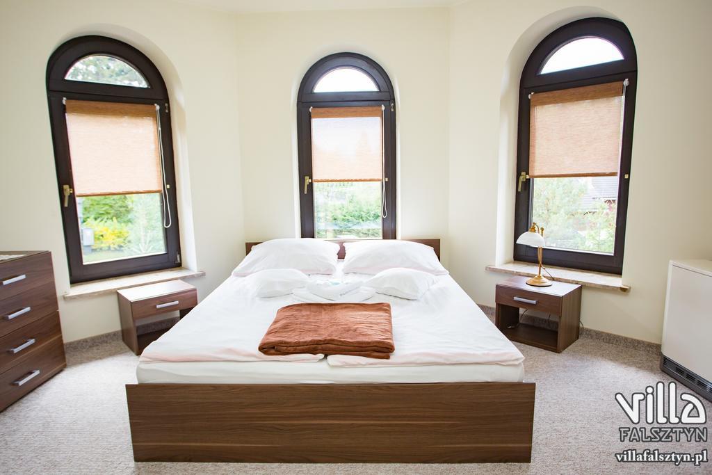 Villa Falsztyn Holiday Home Buitenkant foto