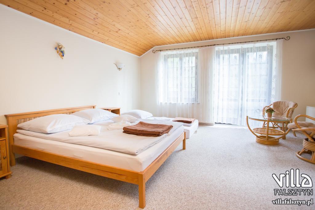 Villa Falsztyn Holiday Home Buitenkant foto
