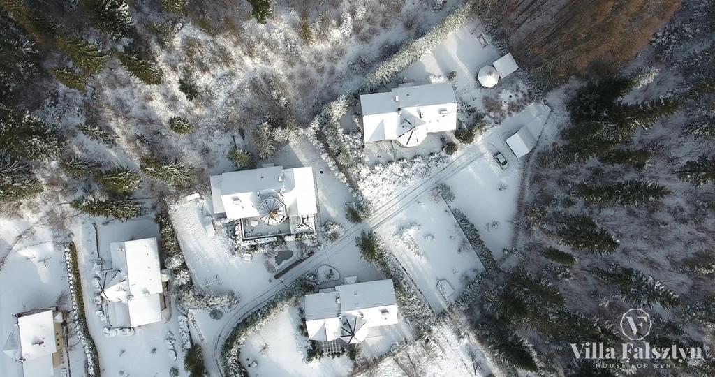 Villa Falsztyn Holiday Home Buitenkant foto